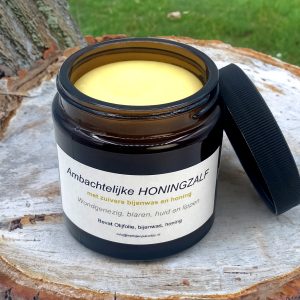 Honingzalf bij luieruitslag